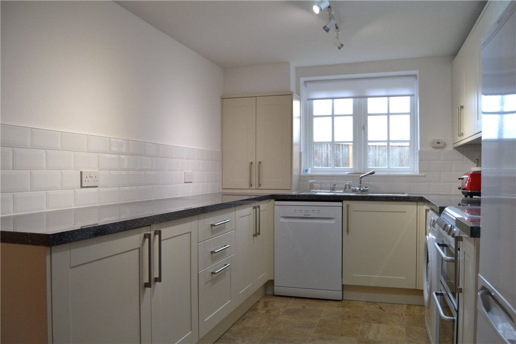 Property photo 2 of 8 Picture No. 10
