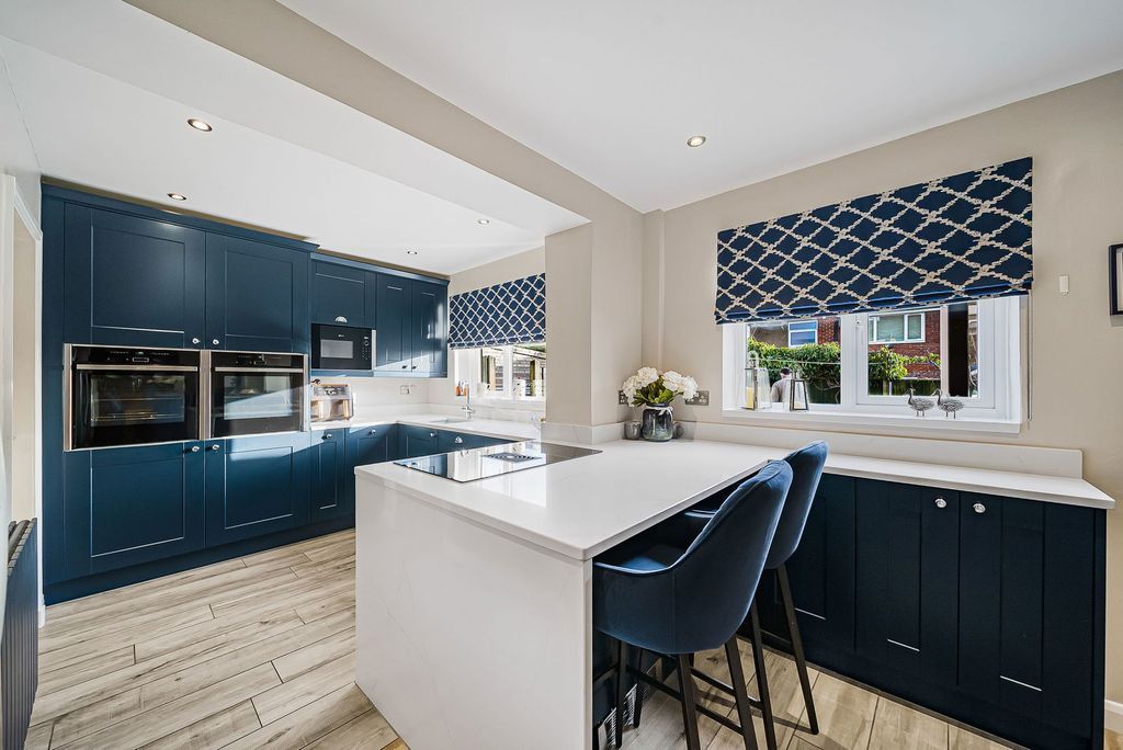 Property photo 3 of 53