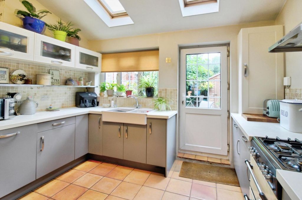 Property photo 2 of 11 Picture No. 10