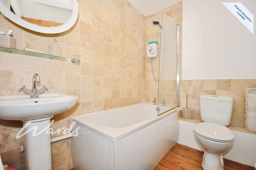 Property photo 3 of 9 Bathroom