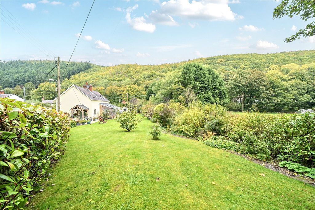 Property photo 2 of 23 Picture No. 25