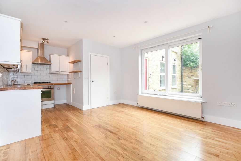 Property photo 3 of 12 219477  (3)