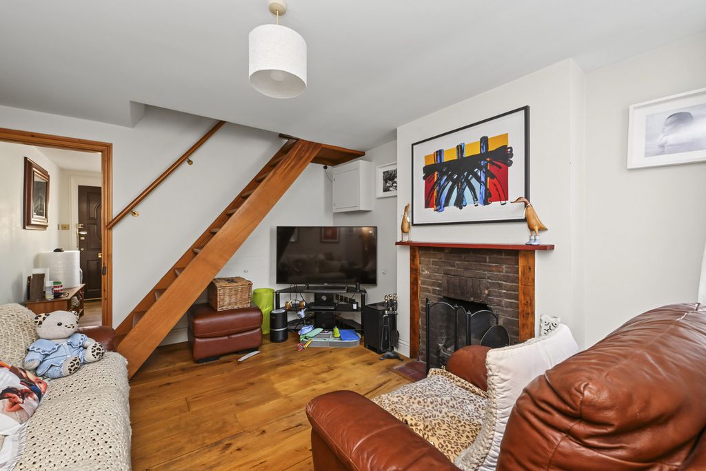 Property photo 3 of 16
