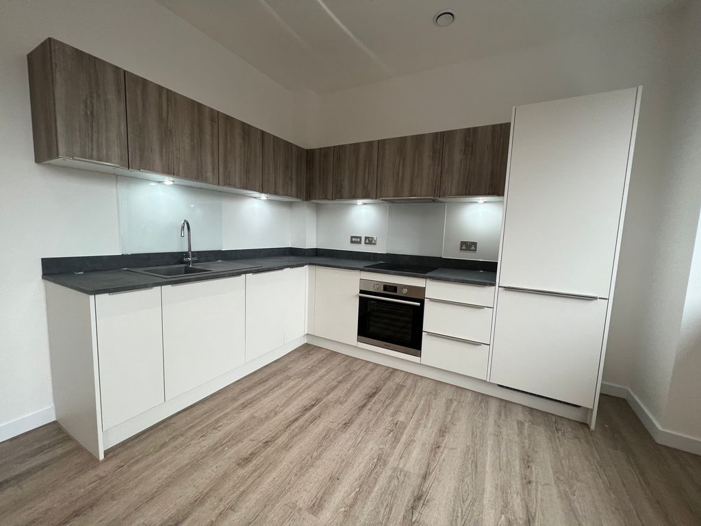Property photo 3 of 6 Kitchen