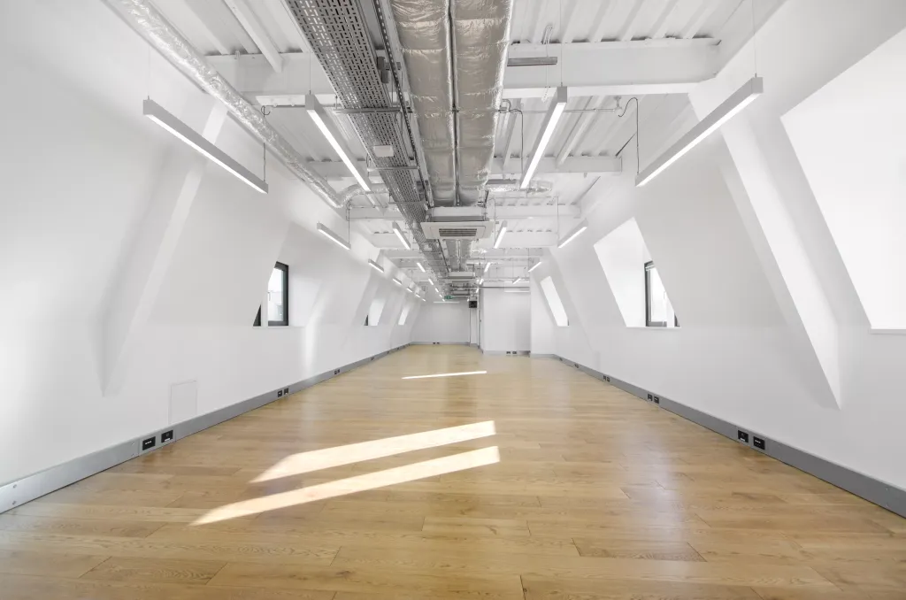 Property photo 3 of 6