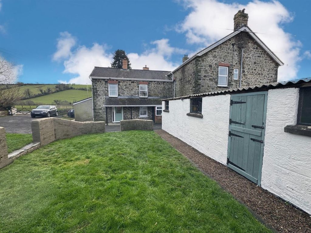 Property photo 1 of 35 9338D152-A57B-4Be9-917D-364Fbdf09Ea0.Jpeg