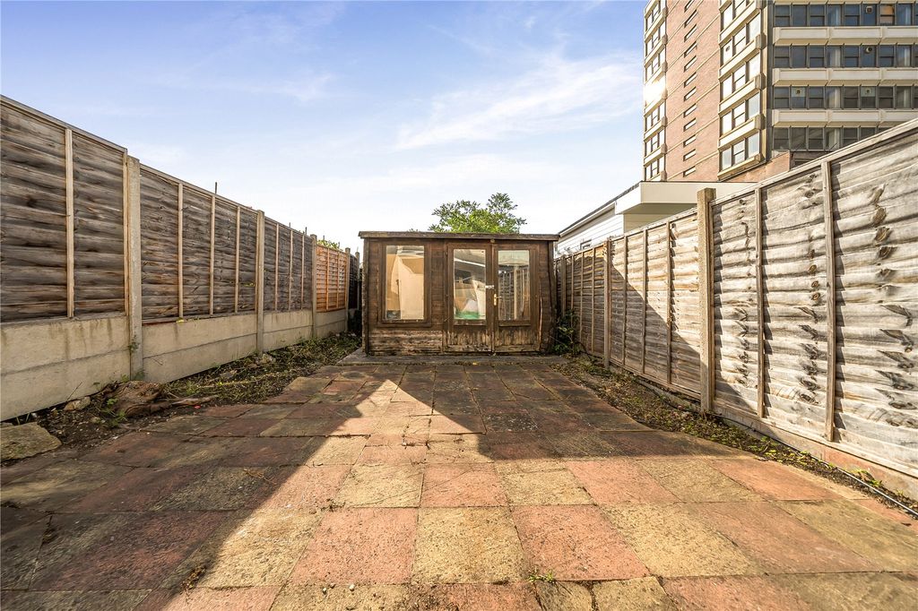Property photo 3 of 4 Picture No. 04