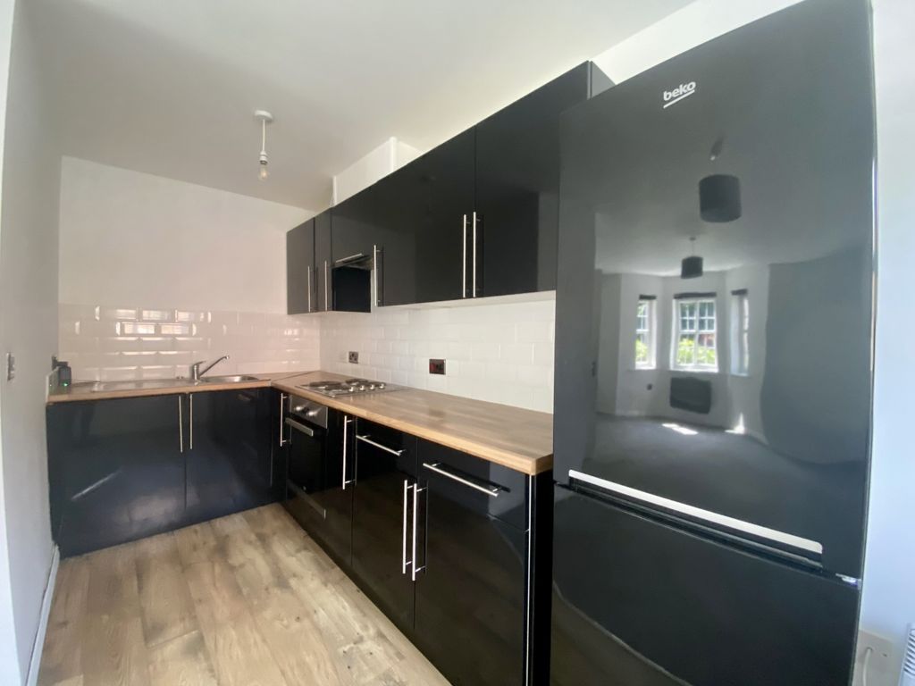 Property photo 3 of 6 B8Eeebd7-B1Ec-4A7A-B4C8-Eea915Baea2E