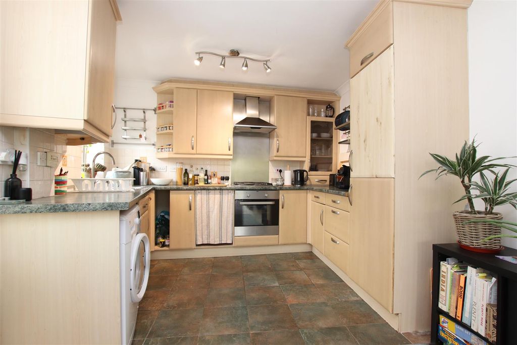Property photo 3 of 13 Kitchen.Jpg