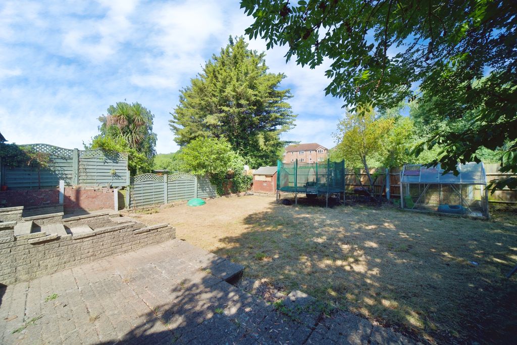 Property photo 3 of 17 Photography
