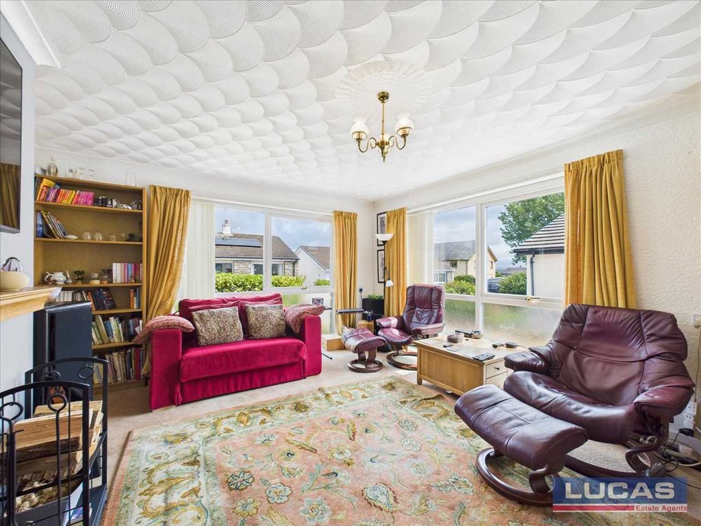 Property photo 2 of 23