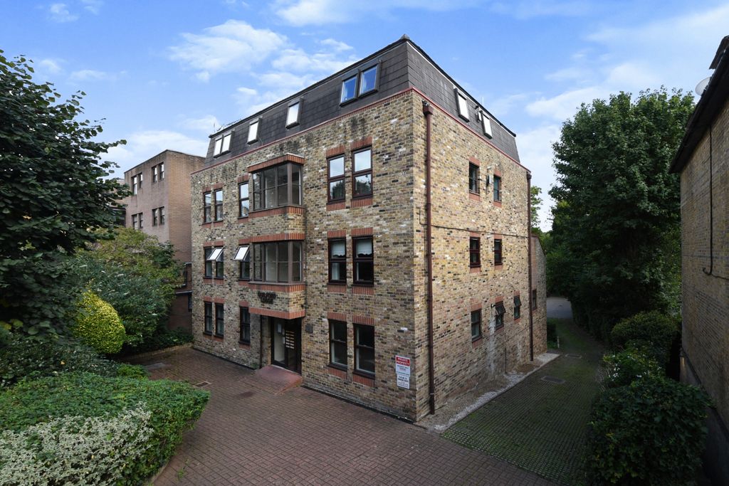 Property photo 1 of 13 Outside