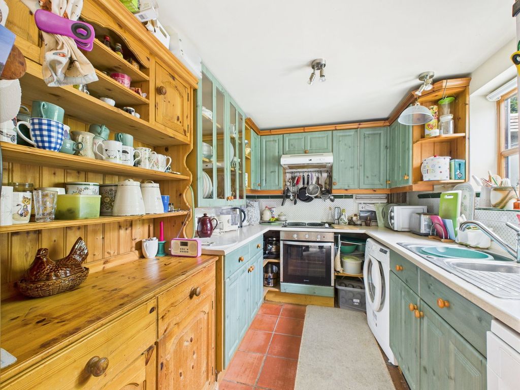 Property photo 2 of 18