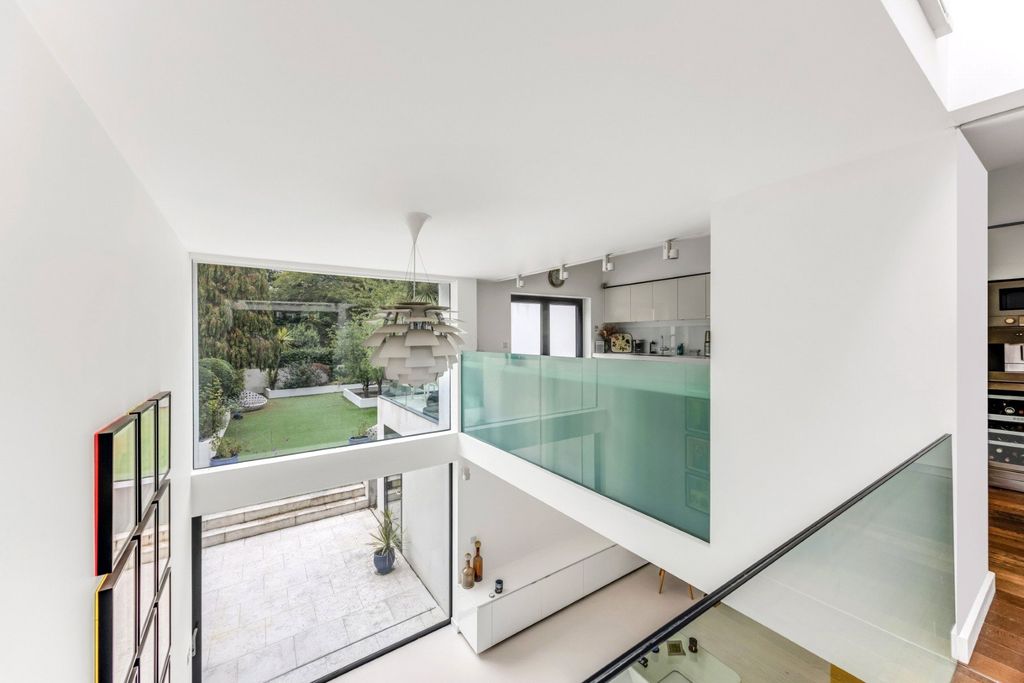 Property photo 1 of 18 Picture No. 16