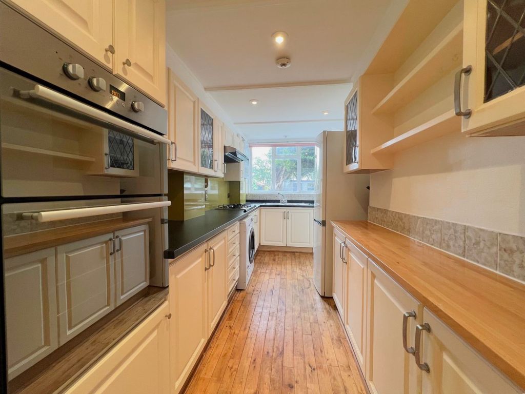 Property photo 1 of 6 Listing_520996_0008_0d436371