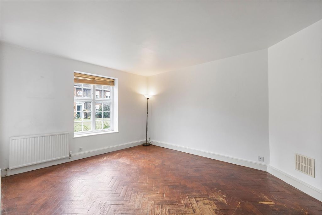 Property photo 2 of 11 2E1A5918.Jpg