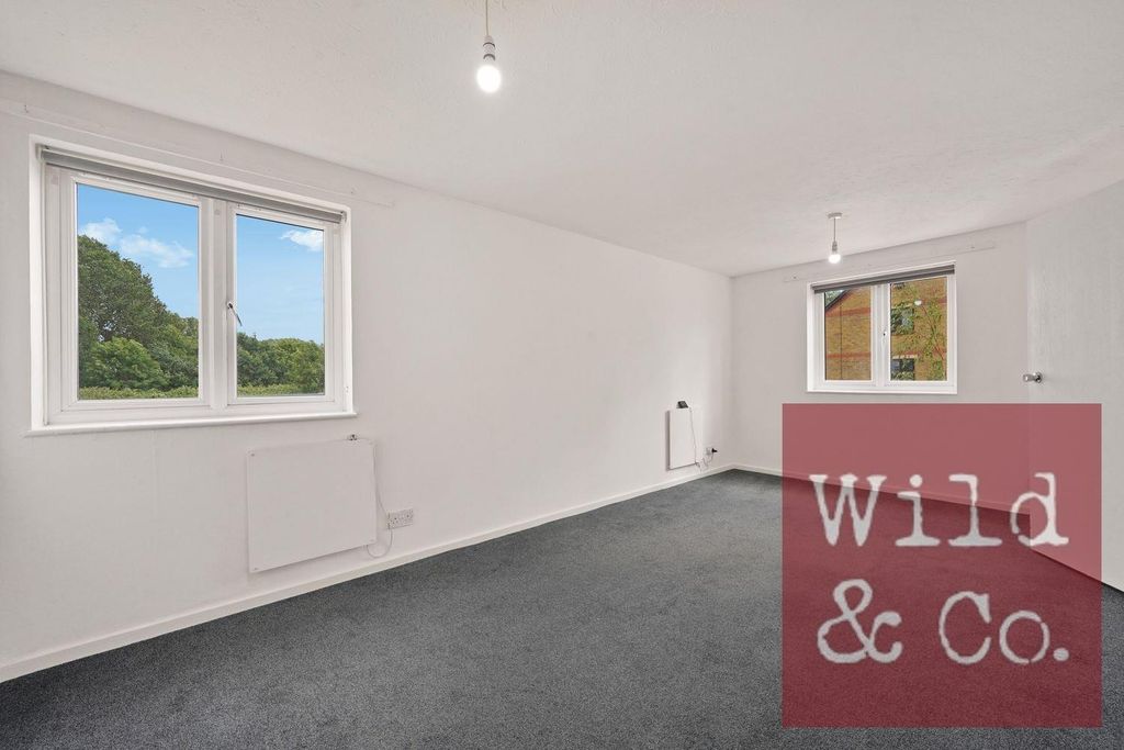 Property photo 2 of 17 Riverside Close - 8N1Z9Snqymltcdnzfeot.Jpg