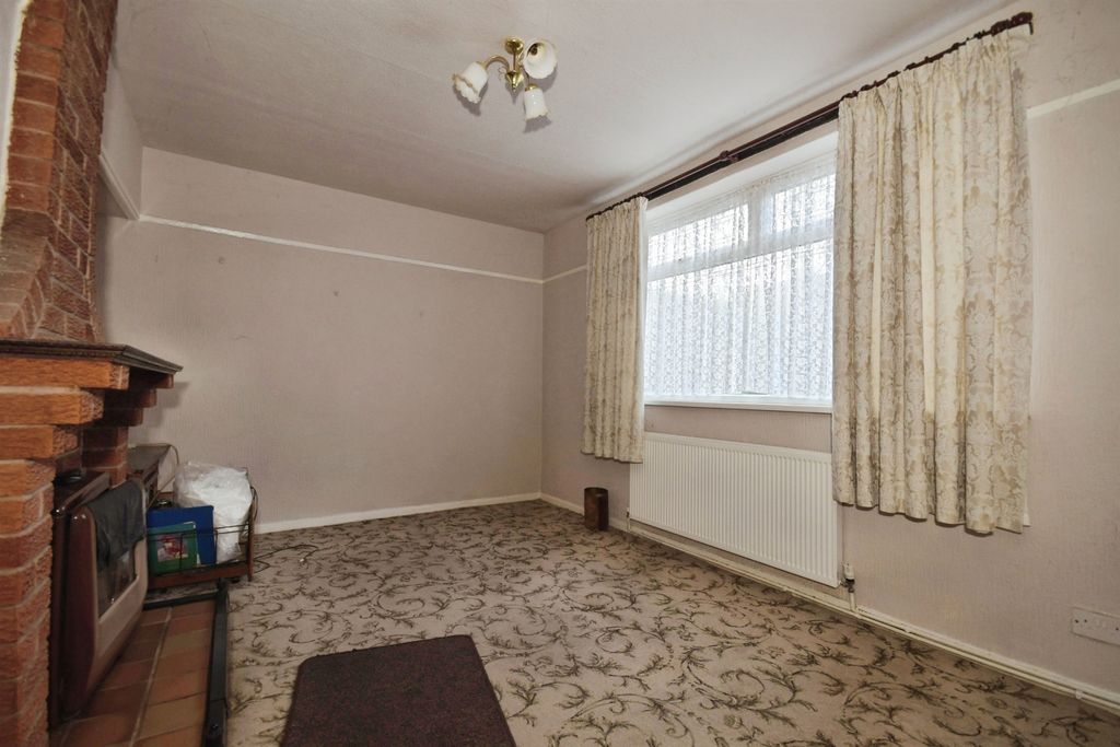 Property photo 3 of 14