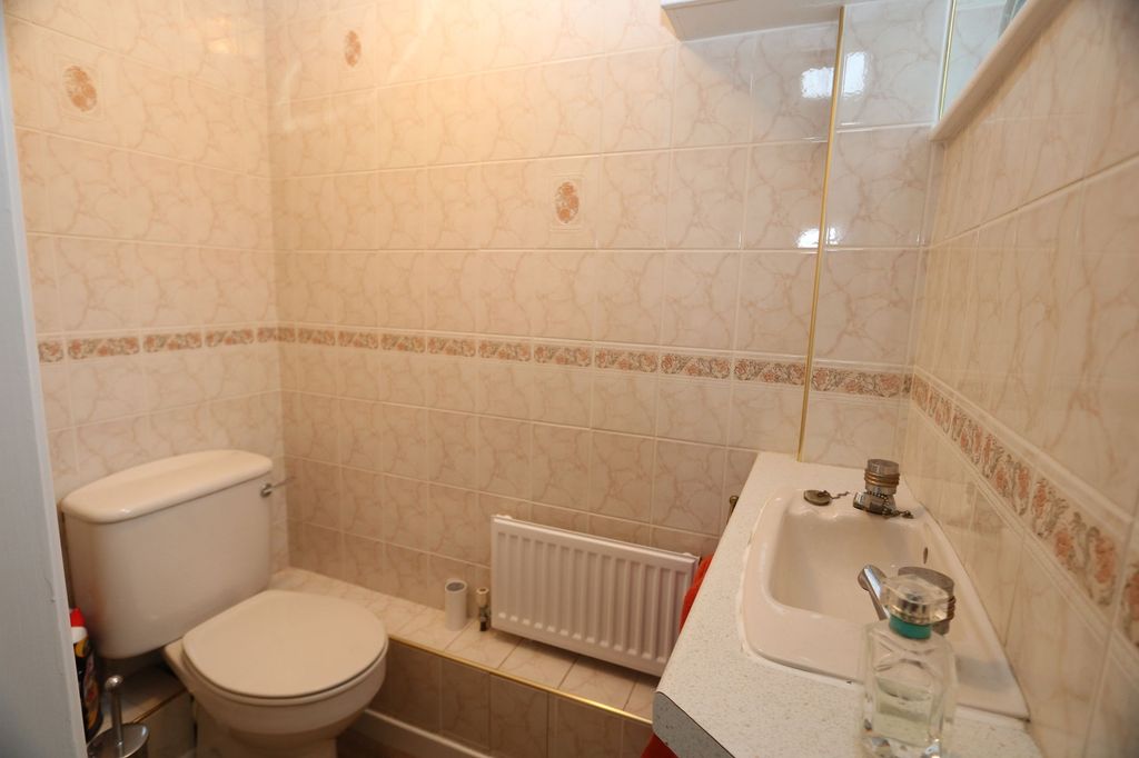 Property photo 3 of 24