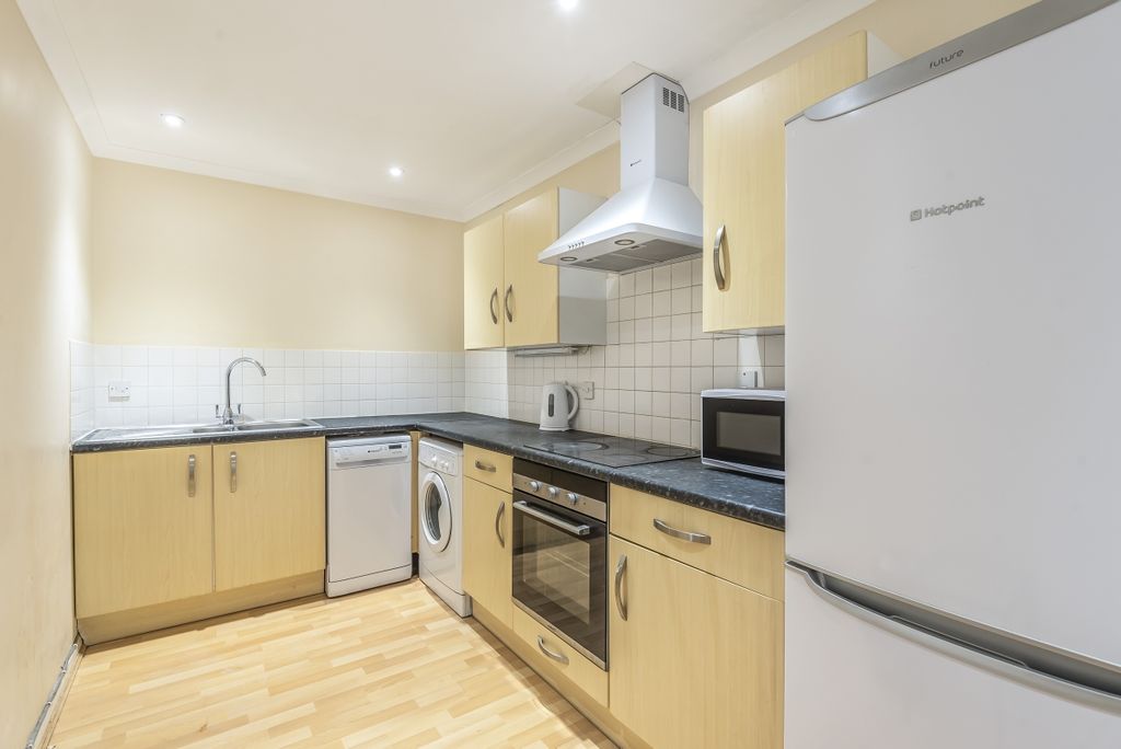 Property photo 3 of 12 595834 (3)