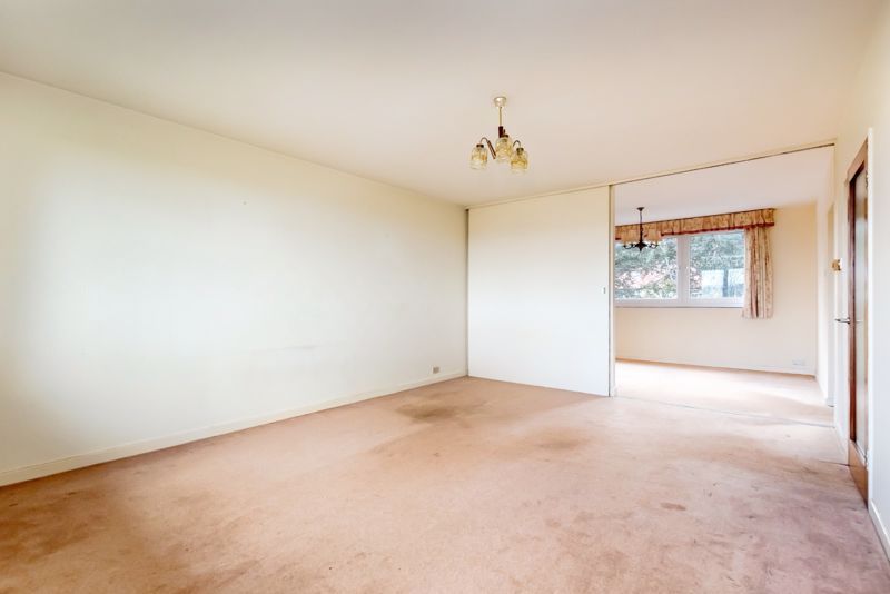 Property photo 3 of 17 Sitting Room