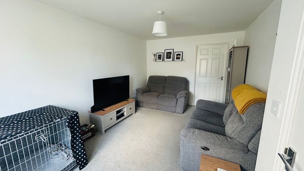 Property photo 2 of 12