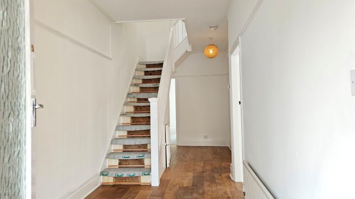Property photo 3 of 37