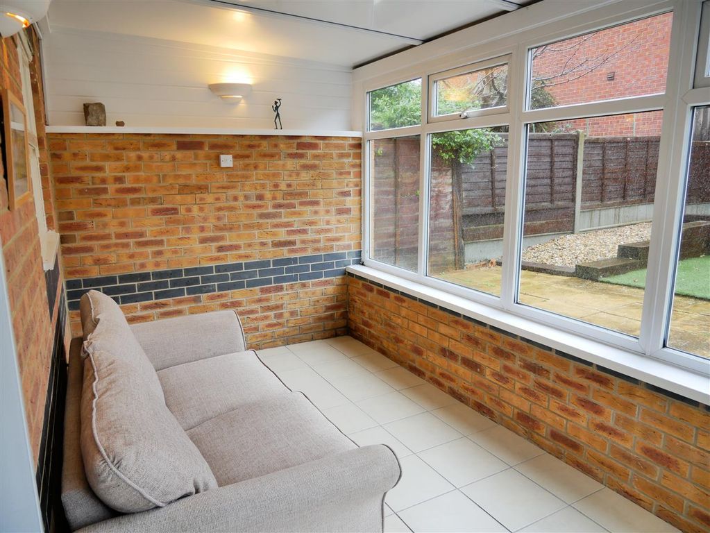 Property photo 3 of 17 Conservatory