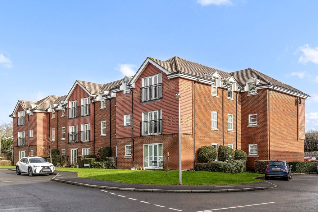 Property photo 1 of 16 Main