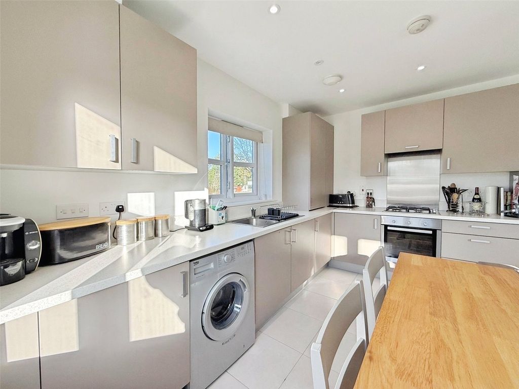 Property photo 2 of 11 Picture No. 03