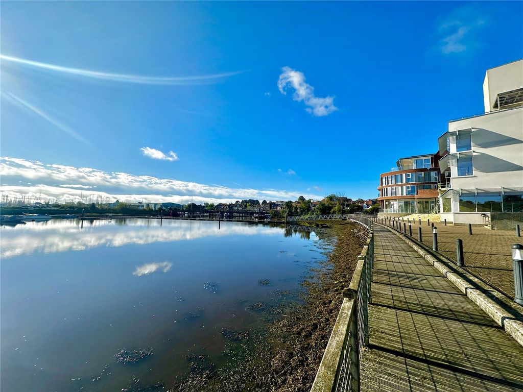 Property photo 3 of 19 Waterfront