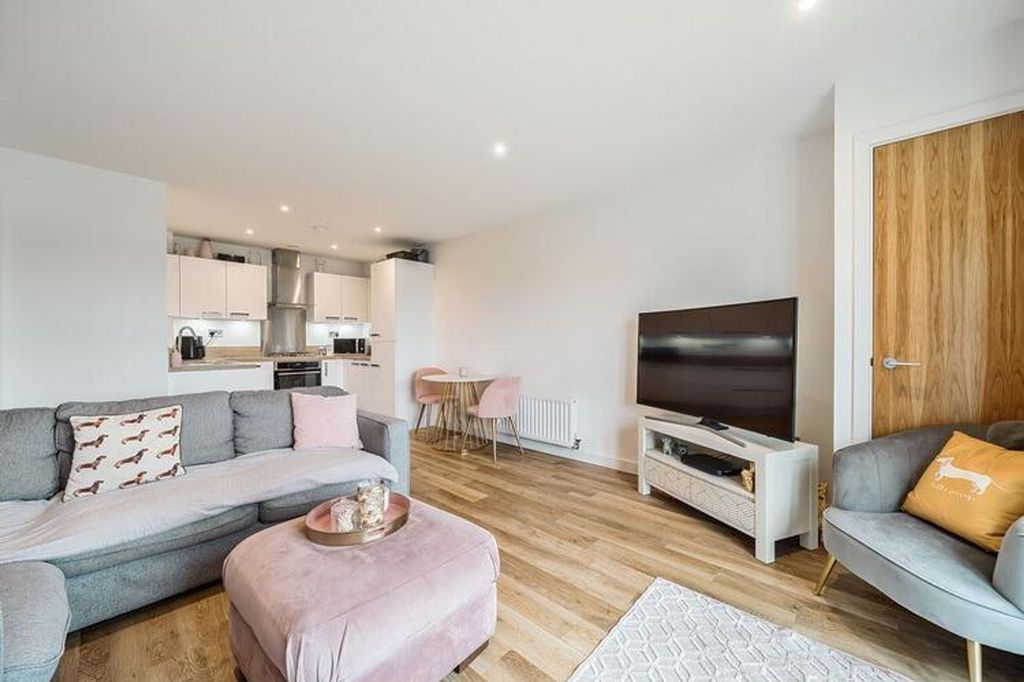 Property photo 3 of 10