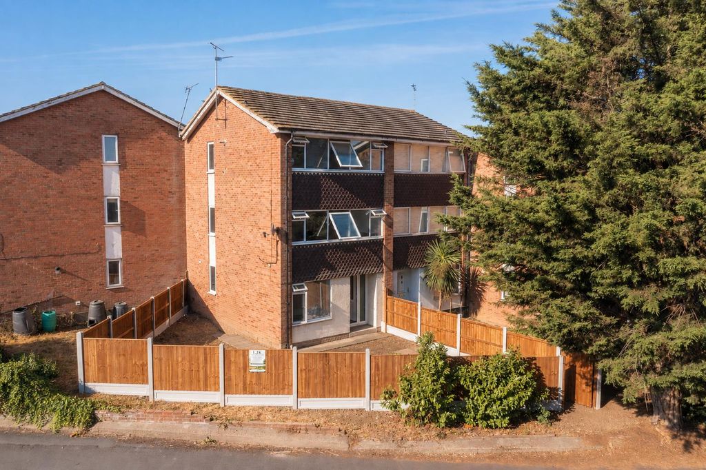 Property photo 1 of 11