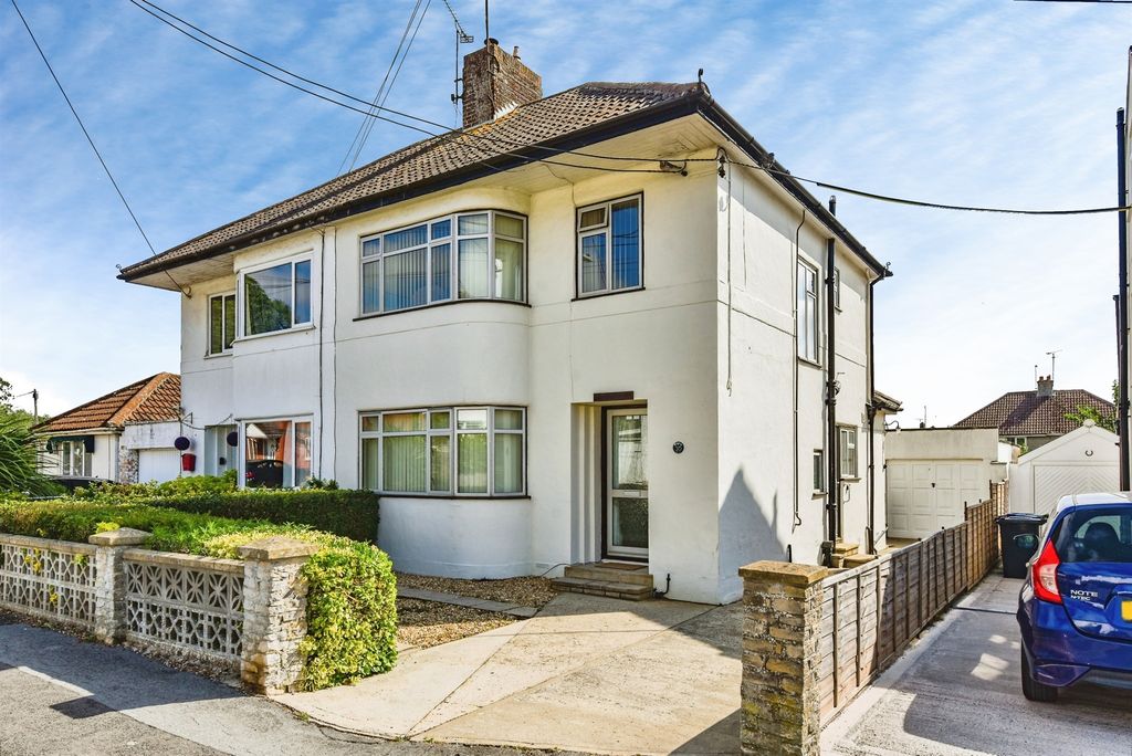 Property photo 1 of 15