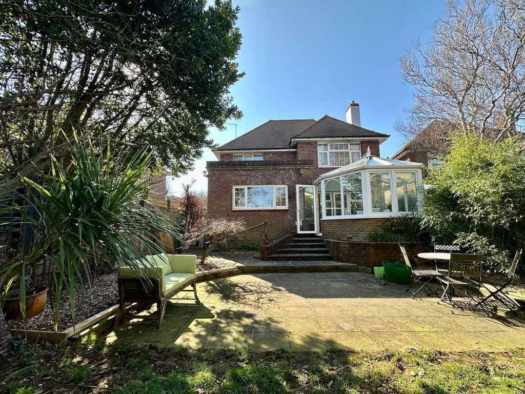 Property photo 1 of 24