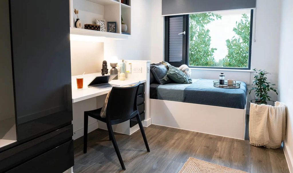 Property photo 2 of 3 8701493.Jpg