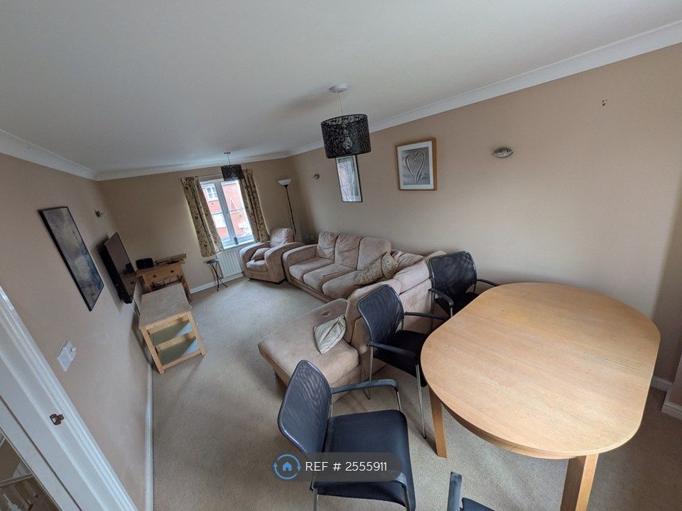 Property photo 3 of 8