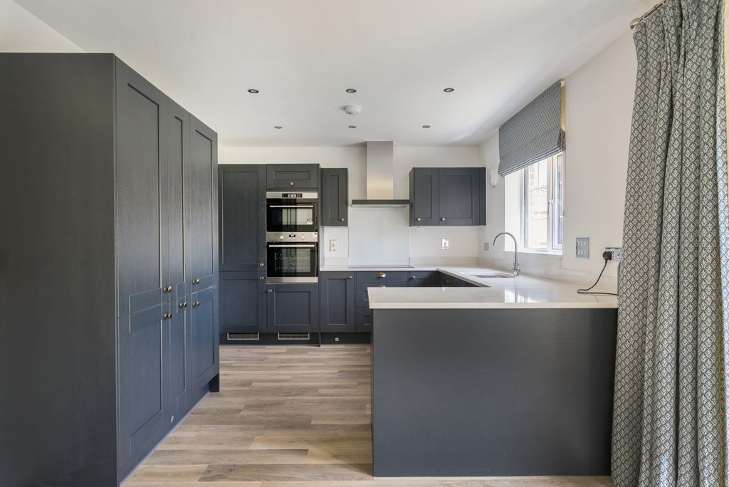 Property photo 2 of 18 1329957-24-6887A2...