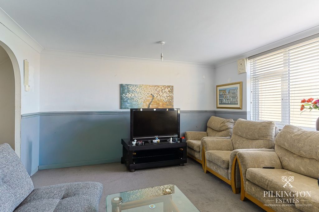 Property photo 3 of 11 5307112