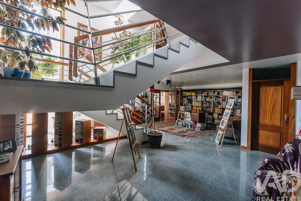 Property photo 1 of 36