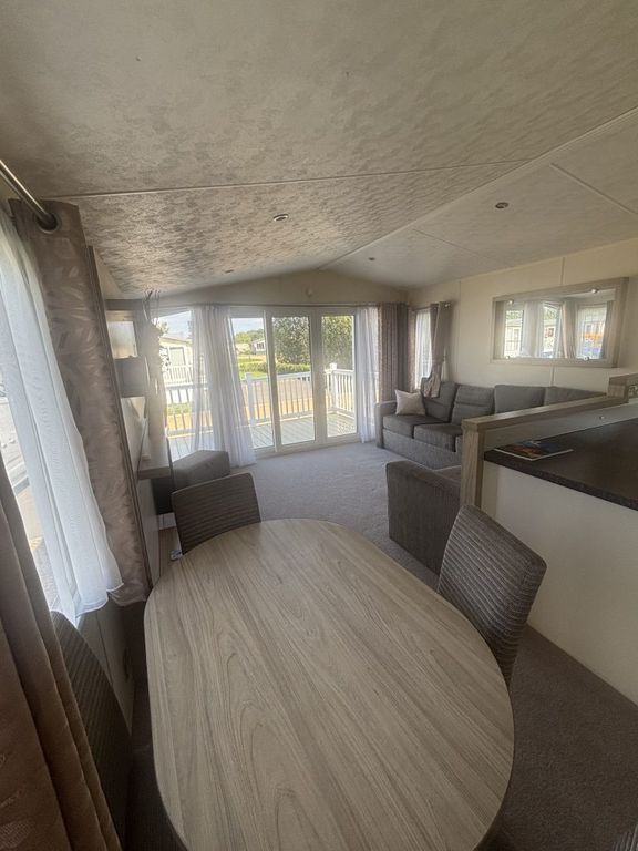 Property photo 1 of 18 2 4