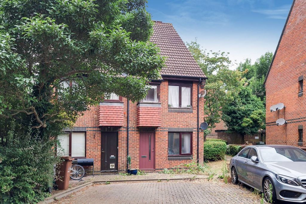 Property photo 2 of 9