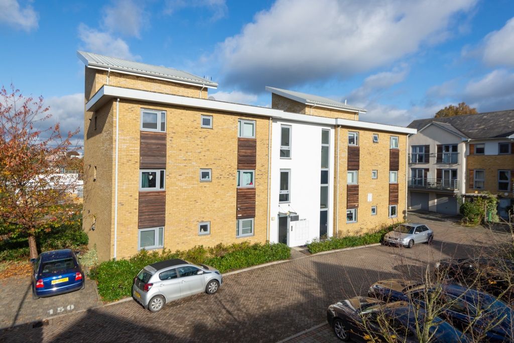 Property photo 1 of 9 429102