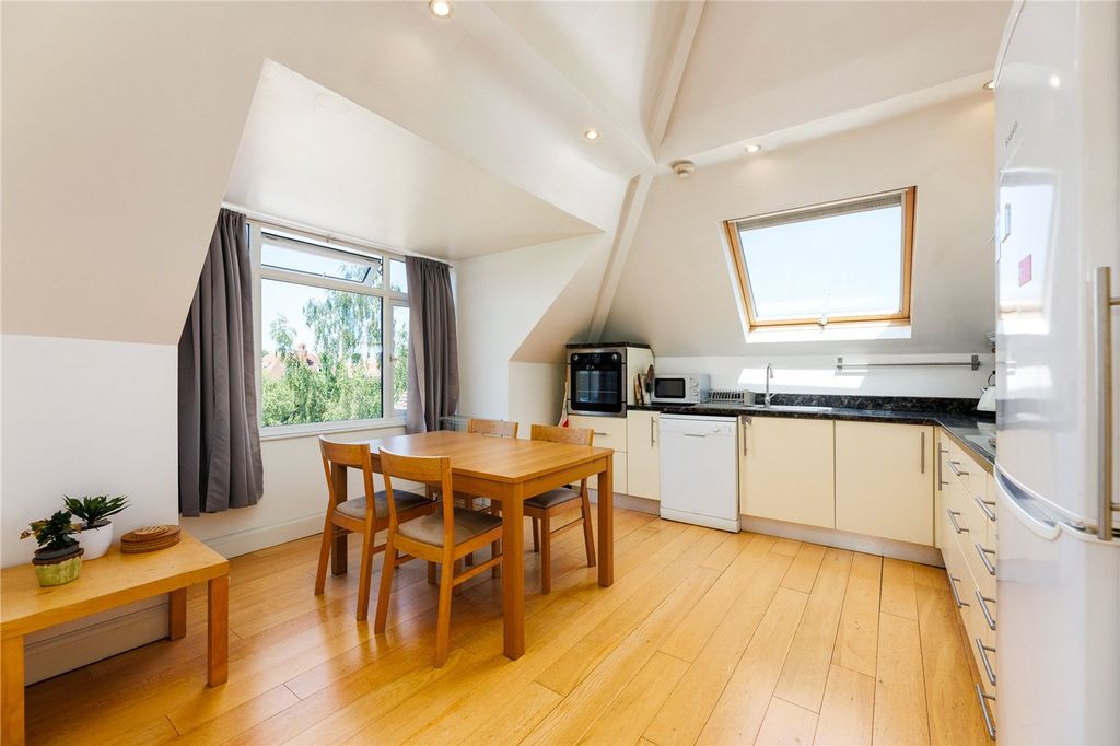 Property photo 3 of 8 Picture No. 04