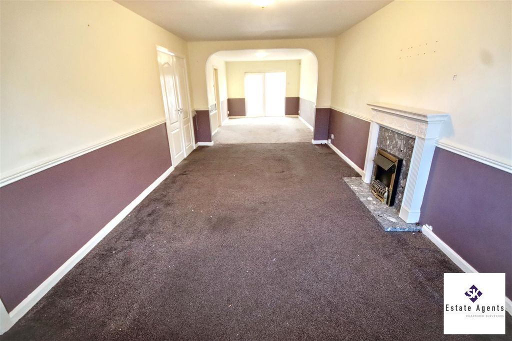 Property photo 2 of 20 Lounge/Diner