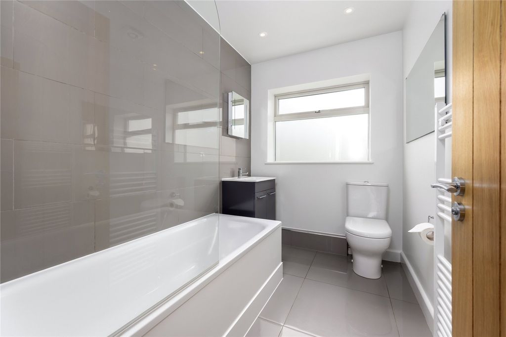 Property photo 3 of 14 Picture No. 04