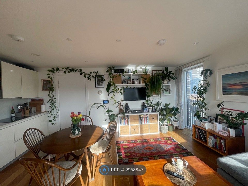 Property photo 1 of 13 Living/Kitchen