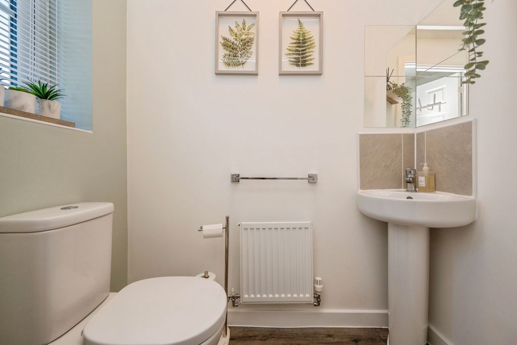 Property photo 3 of 24 Pbox-Img.Jpg