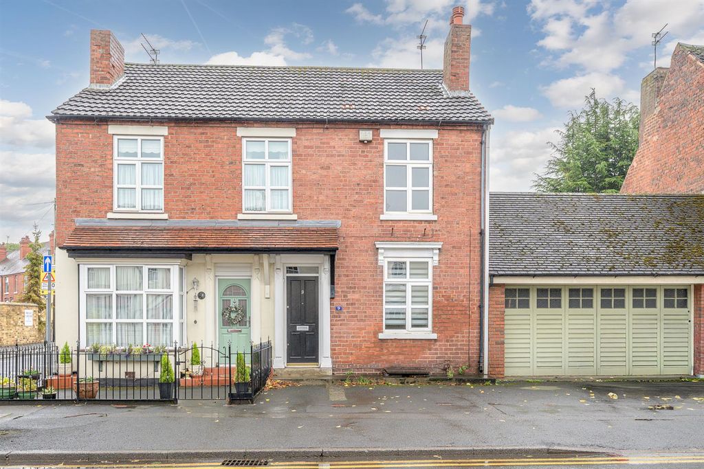 Property photo 1 of 22