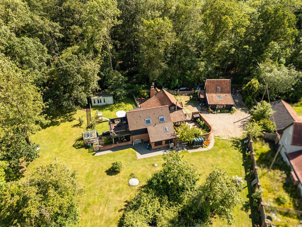 Property photo 2 of 29